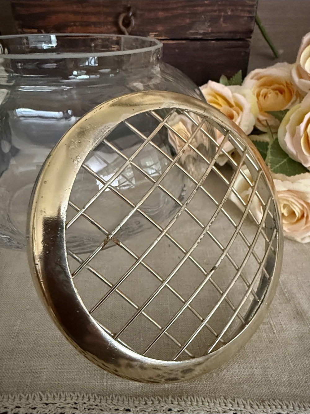 VTG | Glass Bowl Flower Bud Vase - Picture 3 of 9